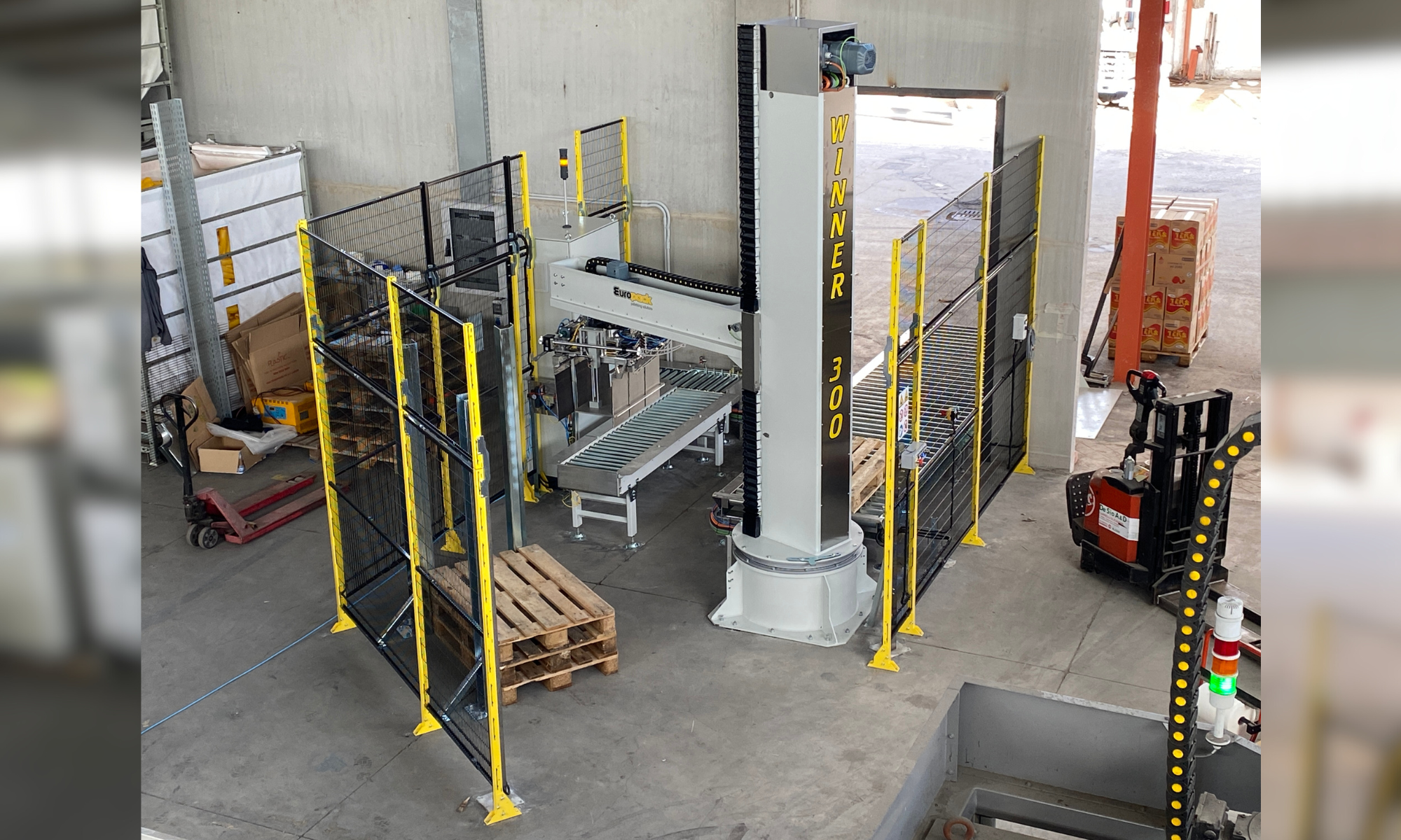 Robot pallettizzatore per scatole