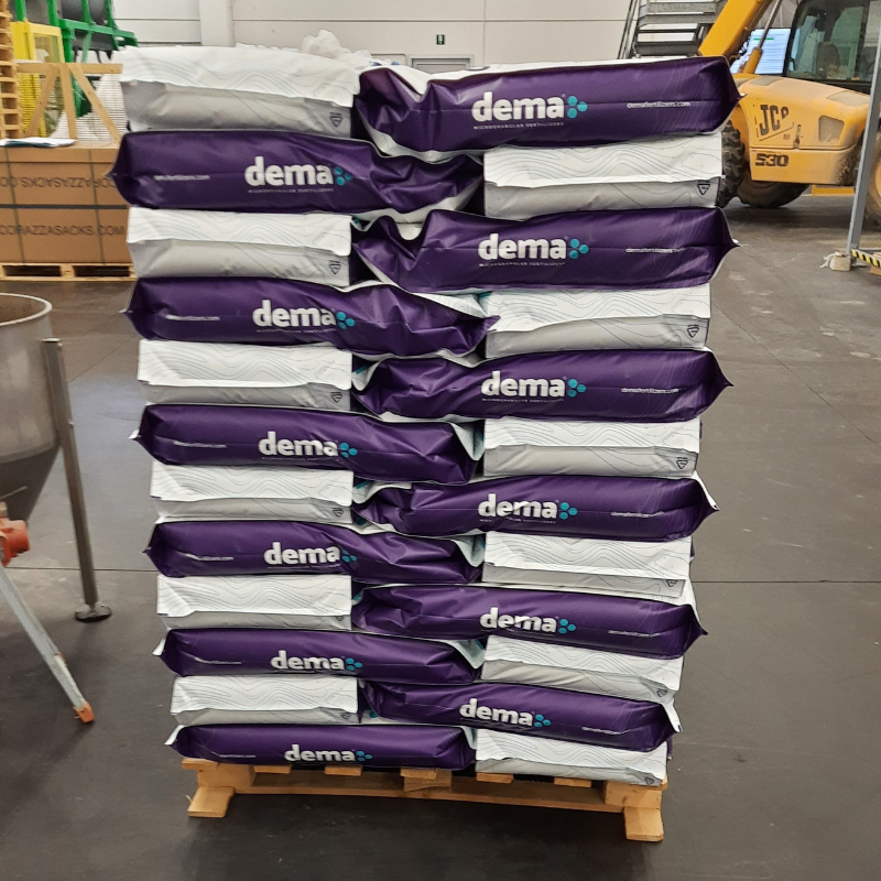 Sacchi di fertilizzante pallettizzati