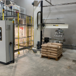Impianto di palletizzazione sacchi di pellet